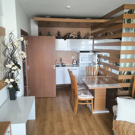 Excellent On The 6th Floor *