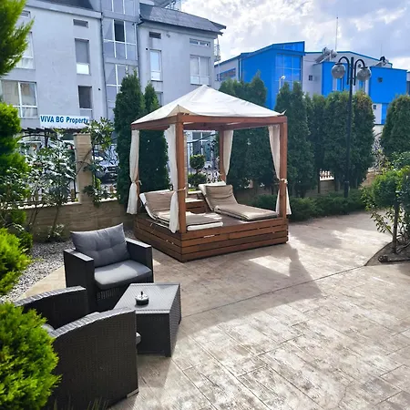 Excellent On The 6th Floor