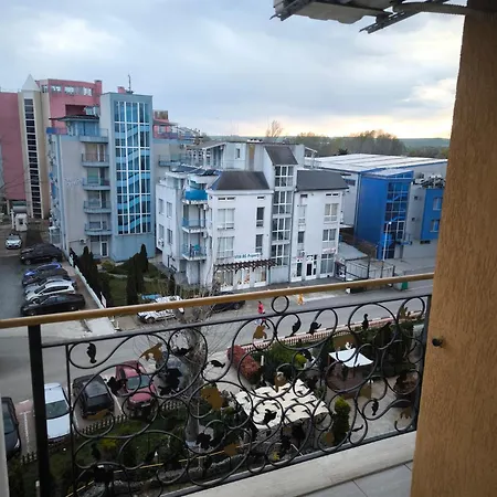 Excellent On The 6th Floor דירה *